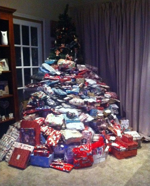Christmas Tree - credit Emma Tapping wi800he600moletterboxbgwhite